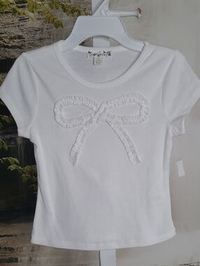 New with tags! Knitworks Girls Large white short sleeve ruffle bow Tshirt